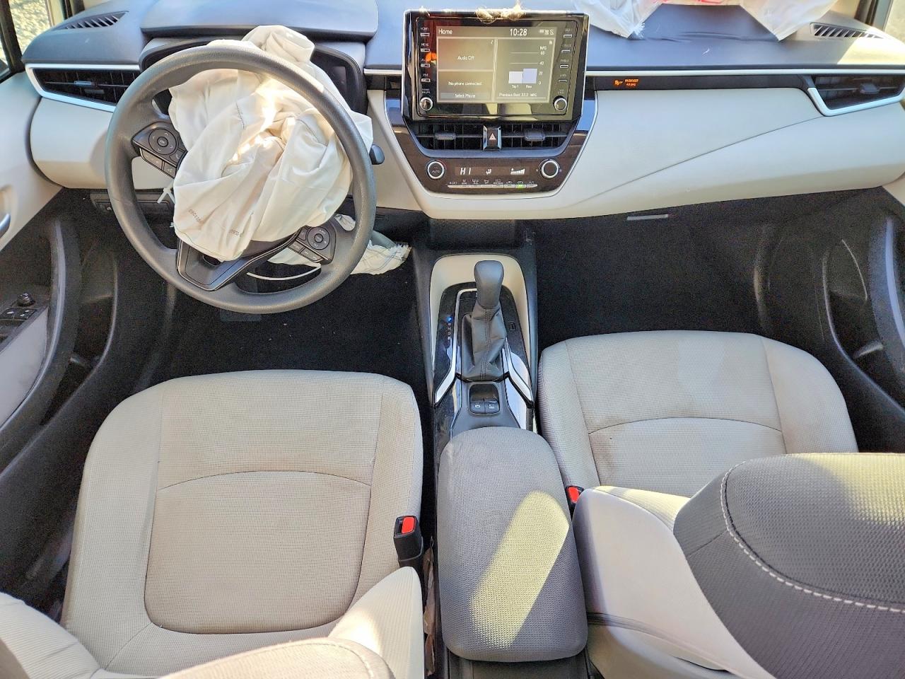 2020 TOYOTA COROLLA LE photo 8