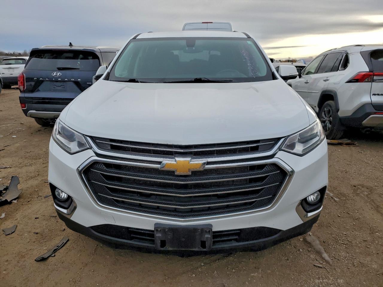 2020 CHEVROLET TRAVERSE LT photo 5