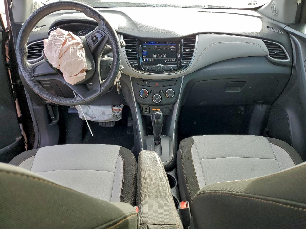 2021 CHEVROLET TRAX LS photo 22