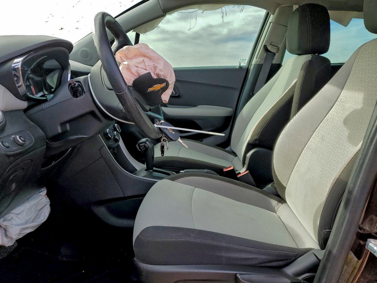 2021 CHEVROLET TRAX LS photo 19