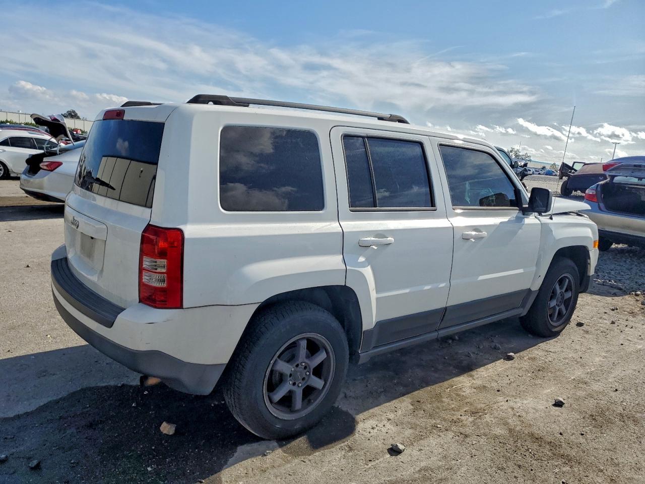 2015 JEEP PATRIOT SPORT photo 3