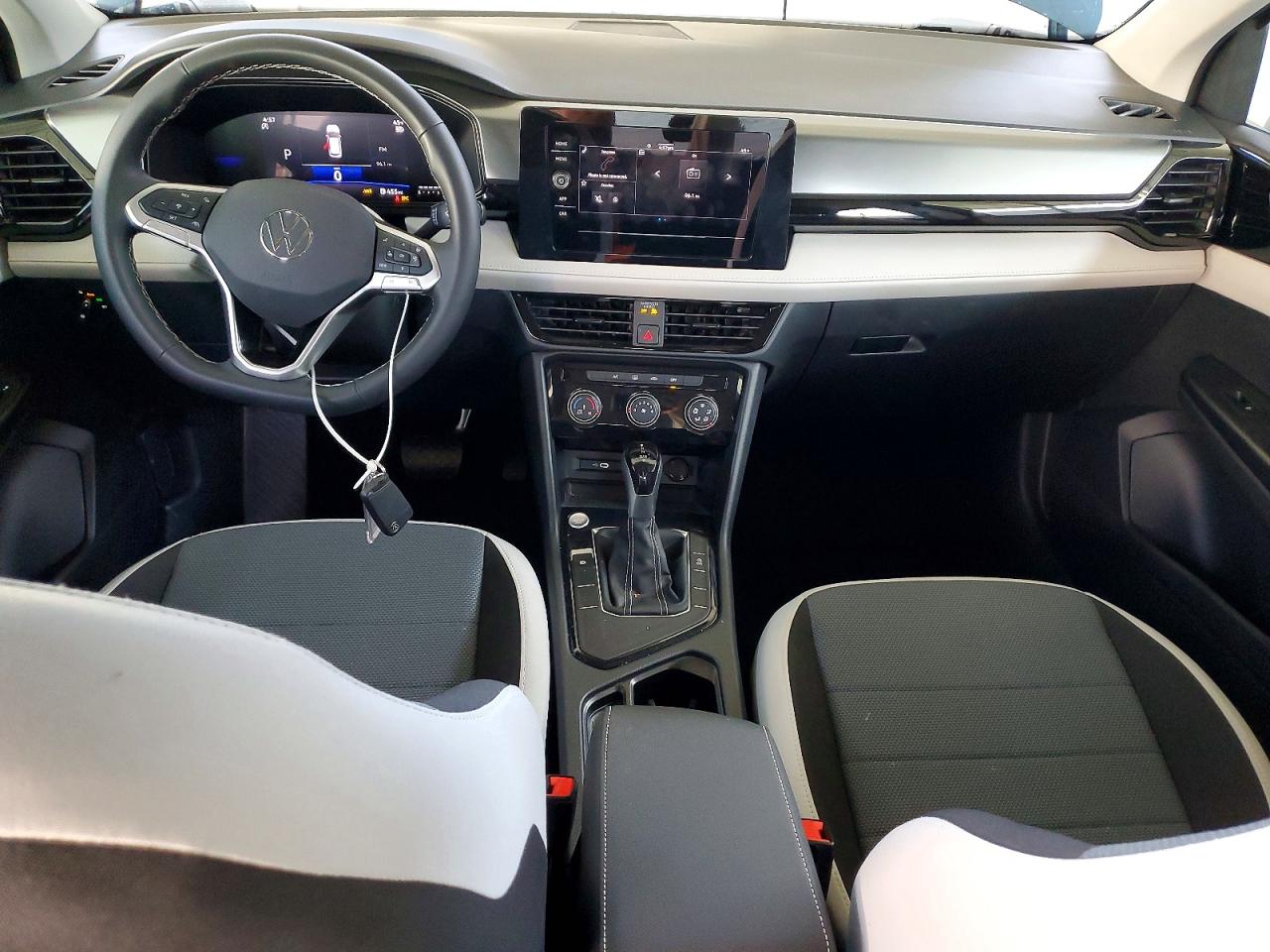 2025 VOLKSWAGEN TAOS S photo 8