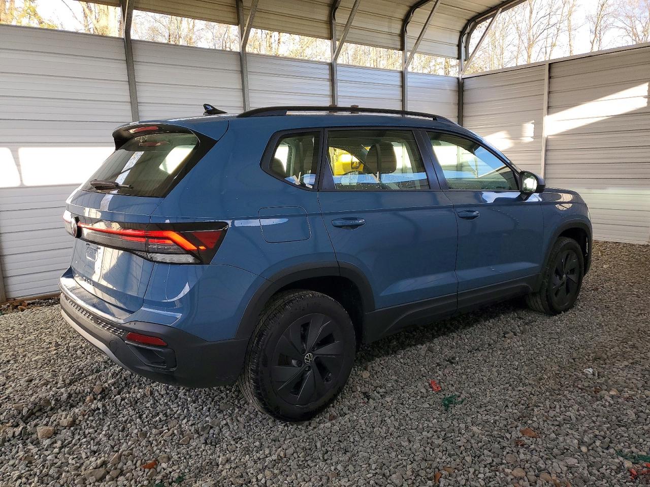 2025 VOLKSWAGEN TAOS S photo 3