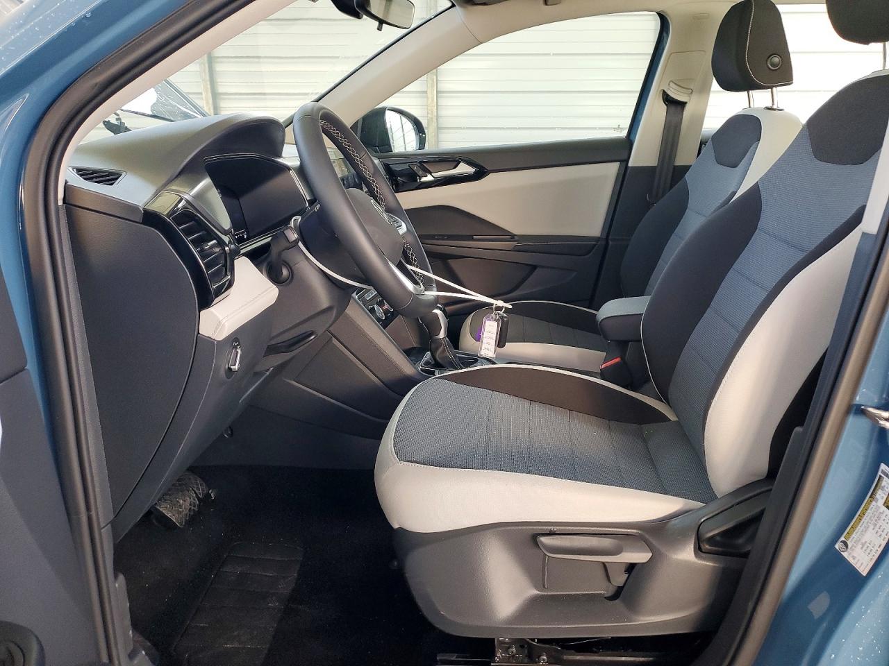 2025 VOLKSWAGEN TAOS S photo 7