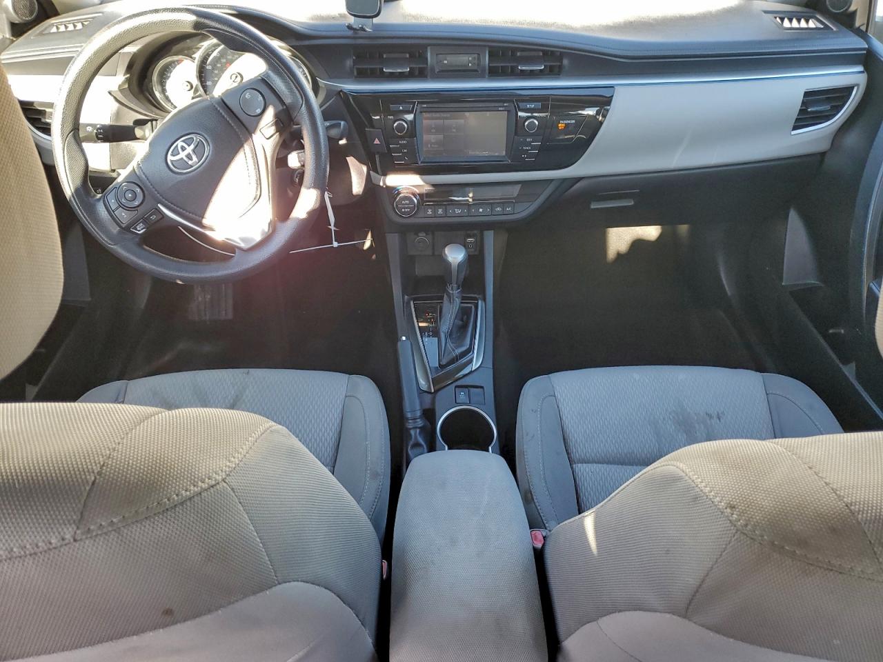 2016 TOYOTA COROLLA L photo 8