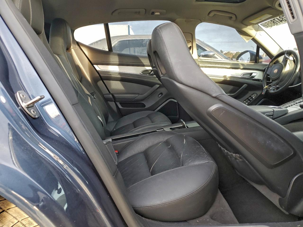 2011 PORSCHE PANAMERA 2 photo 10