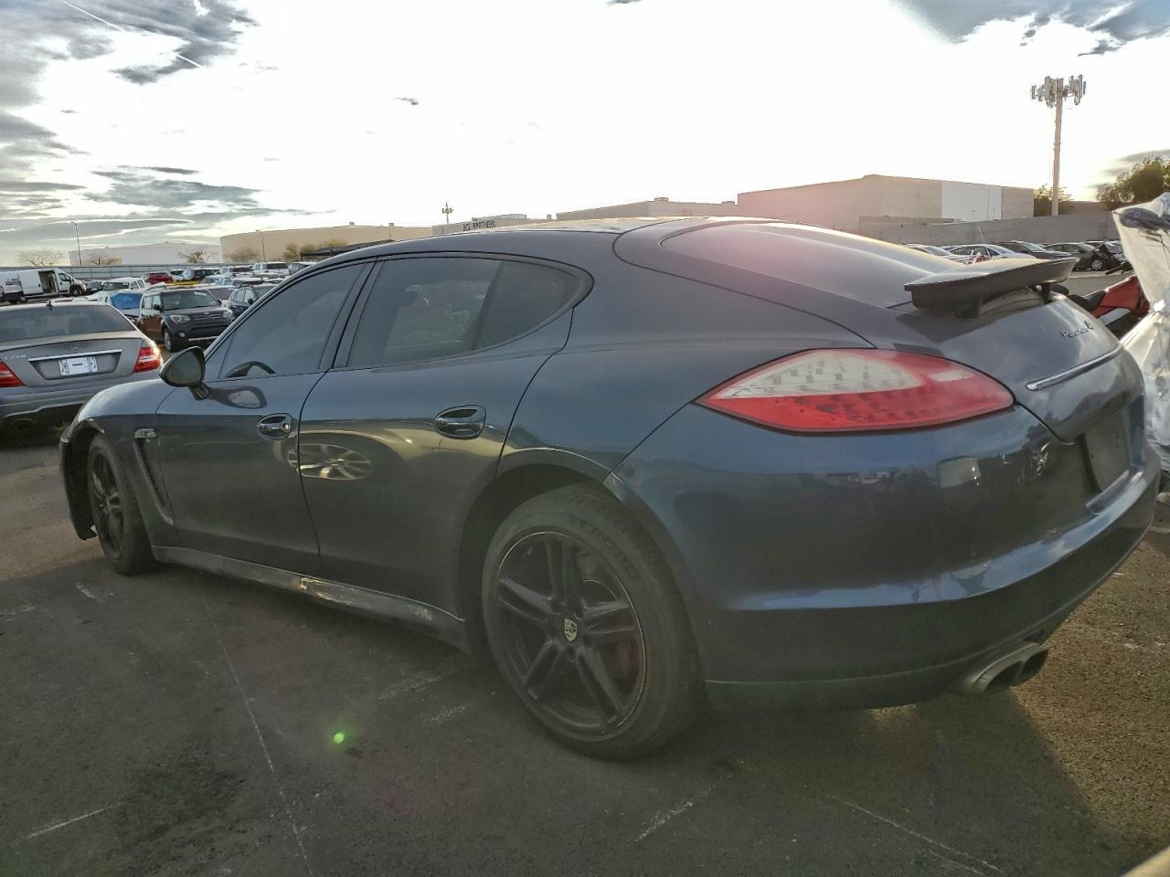 2011 PORSCHE PANAMERA 2 photo 2
