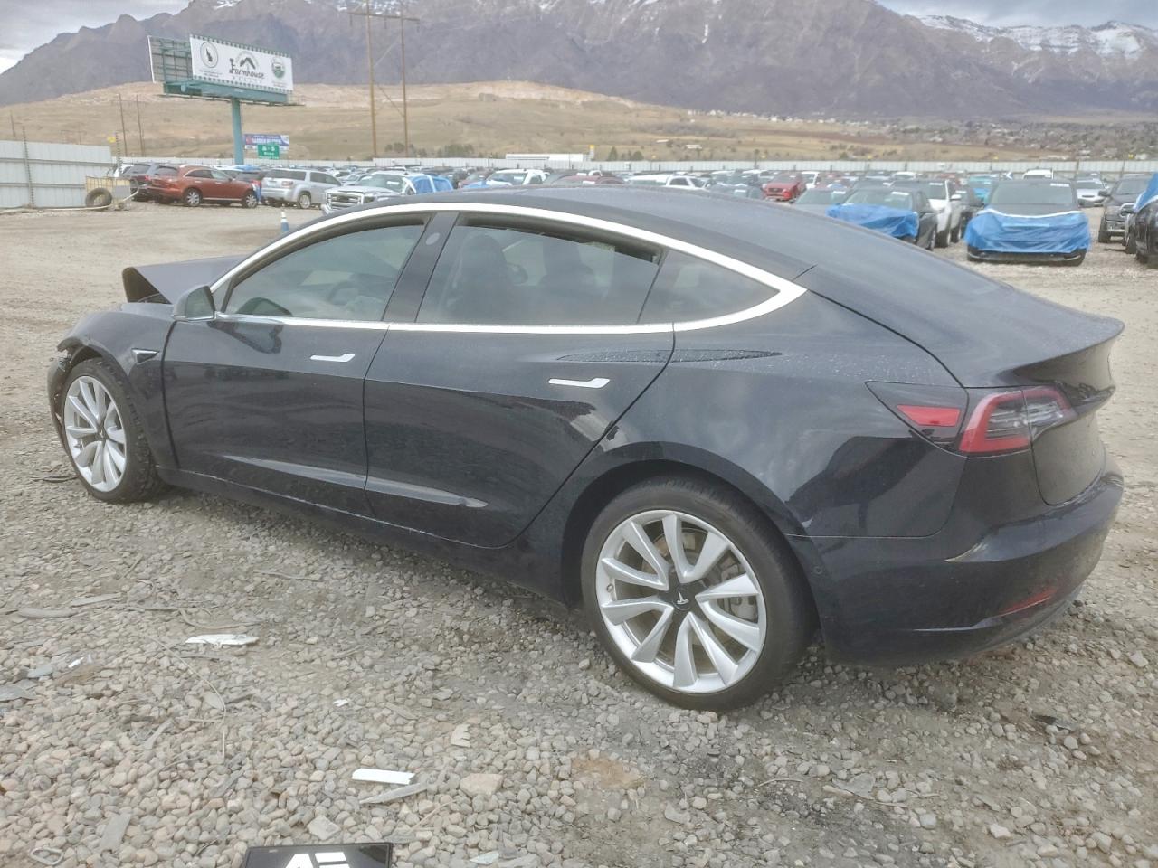 2018 TESLA MODEL 3 photo 3