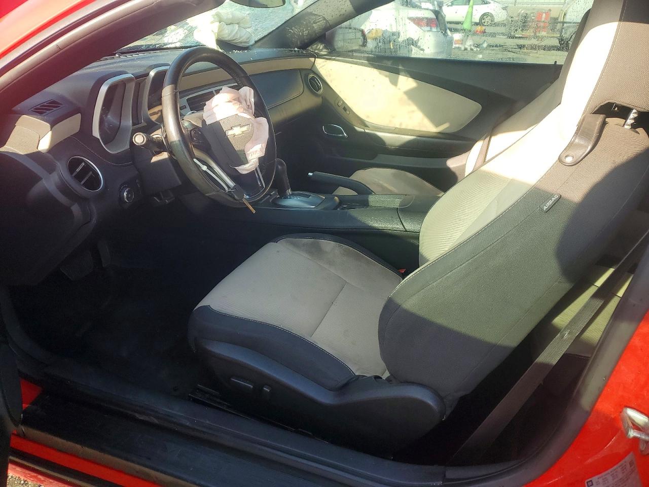2015 CHEVROLET CAMARO LT photo 13