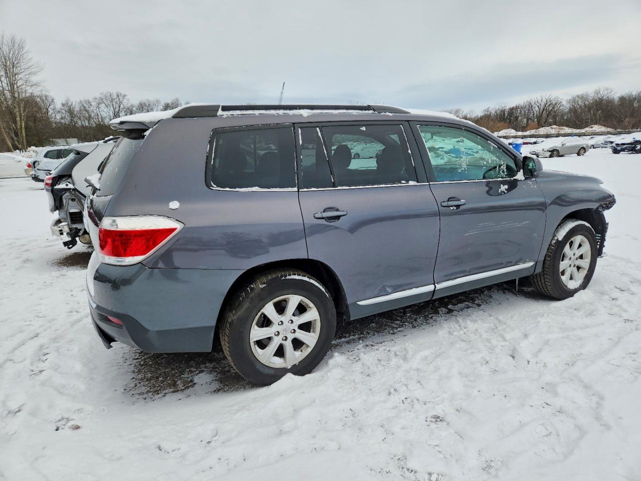 2012 TOYOTA HIGHLANDER BASE photo 3