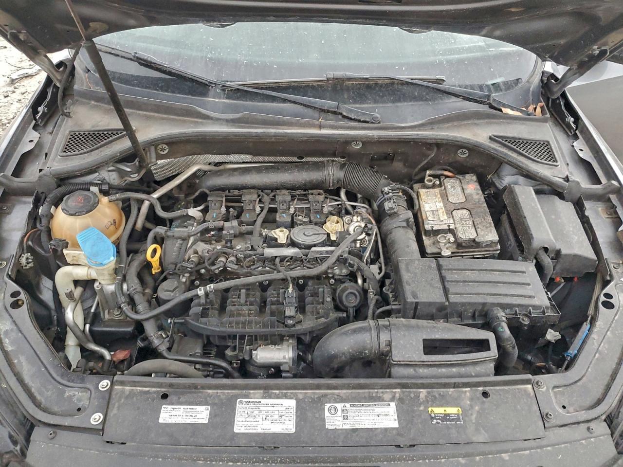 2018 VOLKSWAGEN PASSAT S photo 21