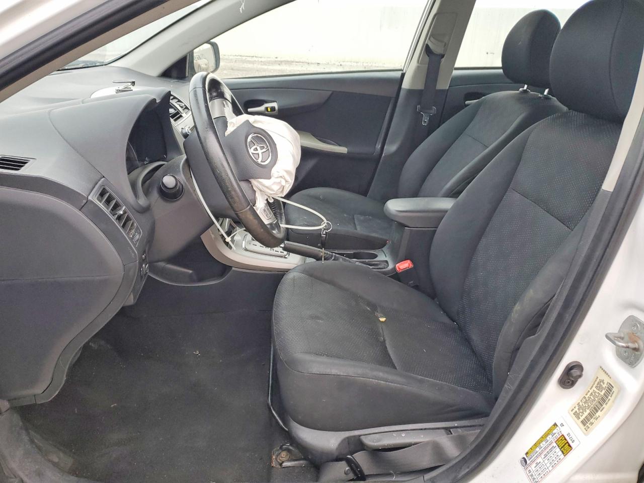 2010 TOYOTA COROLLA BASE photo 7