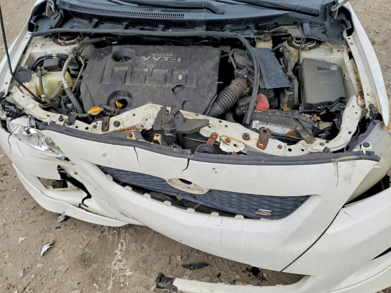 2010 TOYOTA COROLLA BASE photo 11