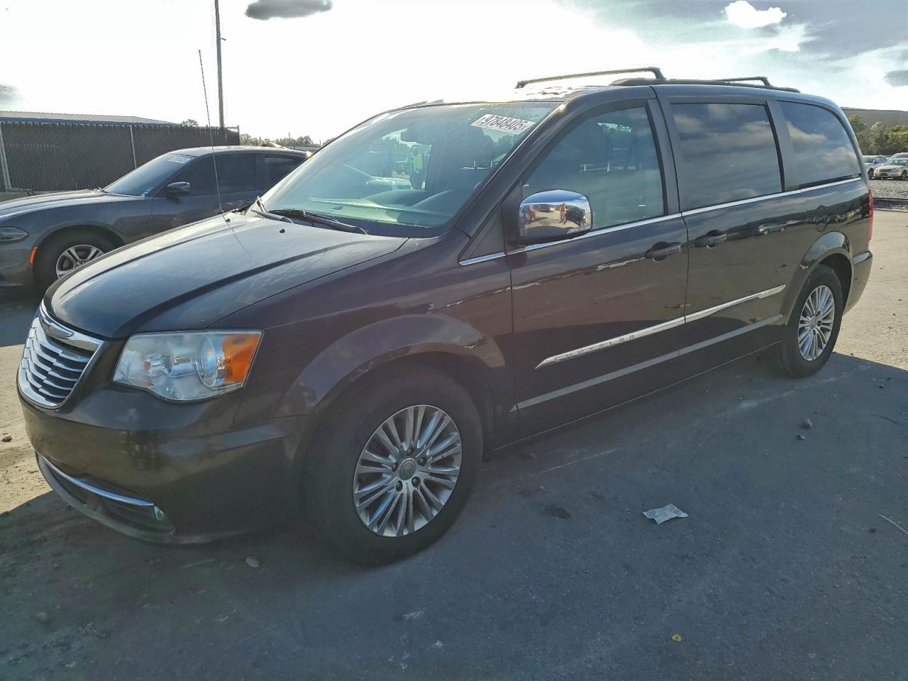 2015 CHRYSLER TOWN & COUNTRY