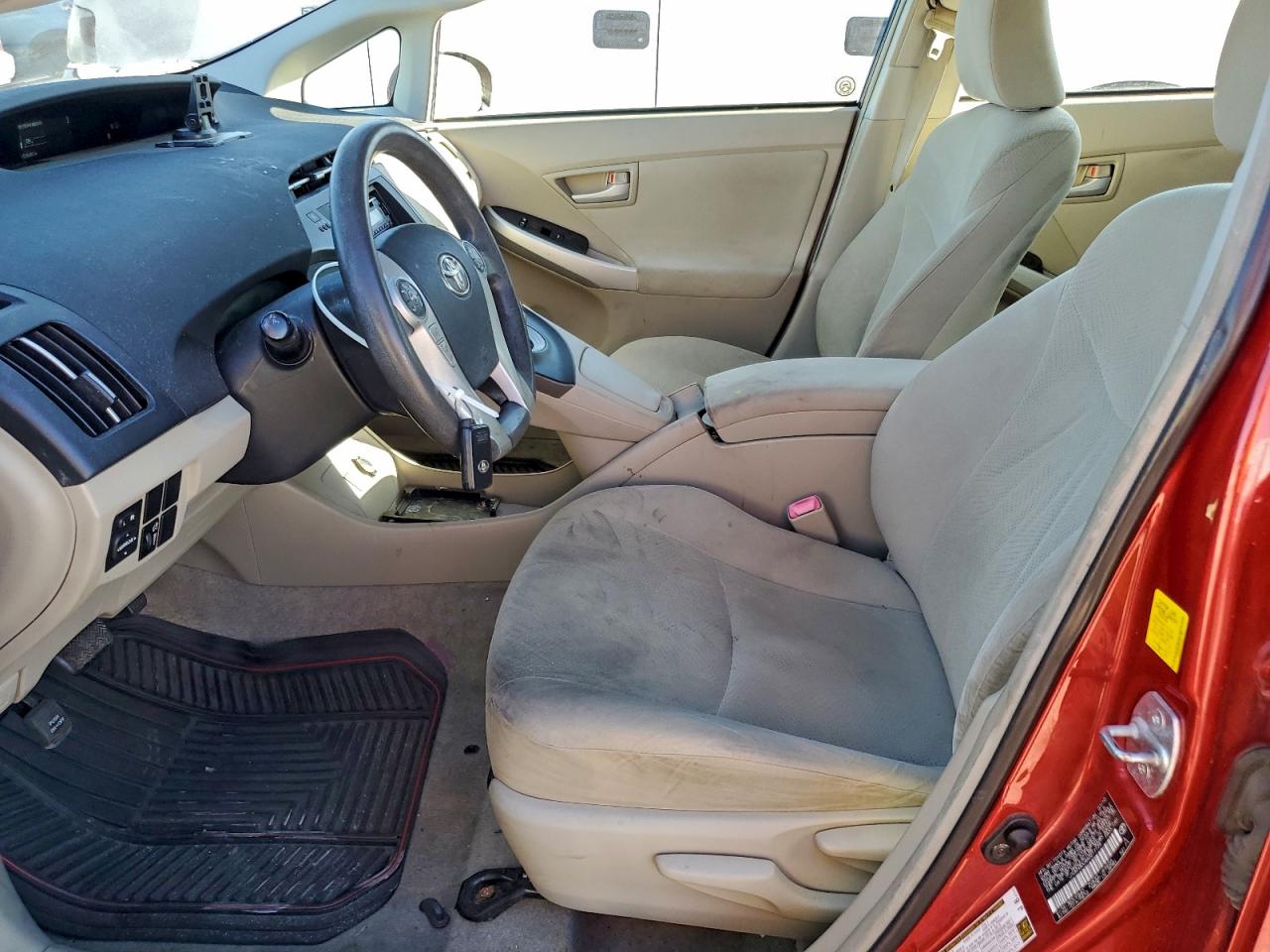 2010 TOYOTA PRIUS photo 7