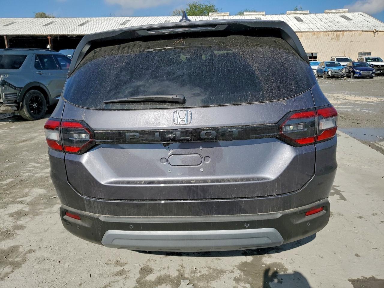 2025 HONDA PILOT EXL photo 6