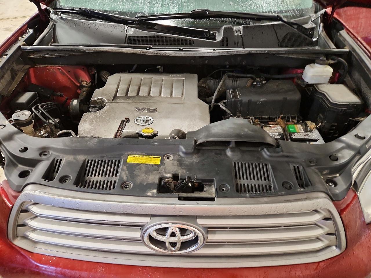 2010 TOYOTA HIGHLANDER SE photo 12