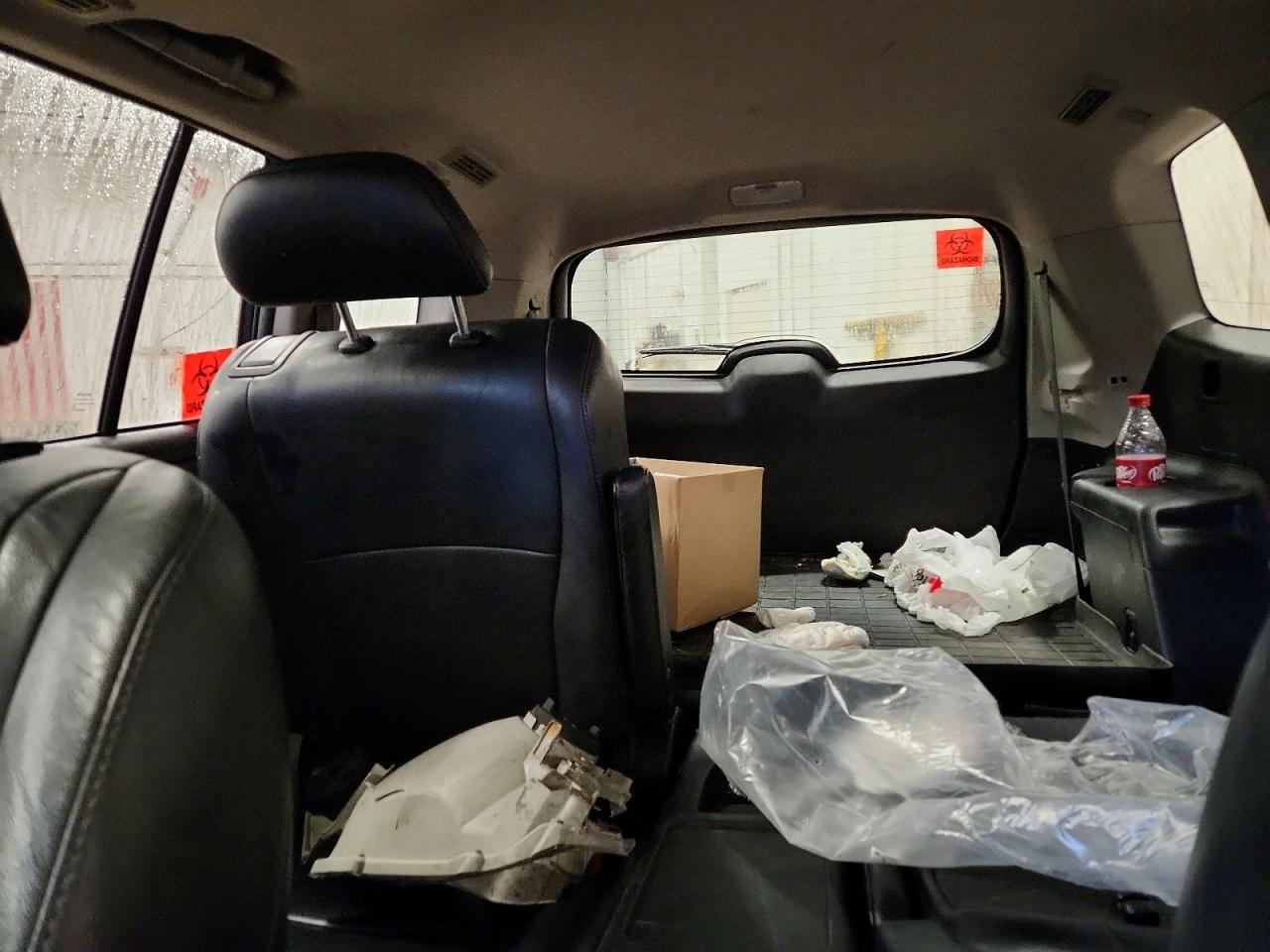 2010 TOYOTA HIGHLANDER SE photo 10