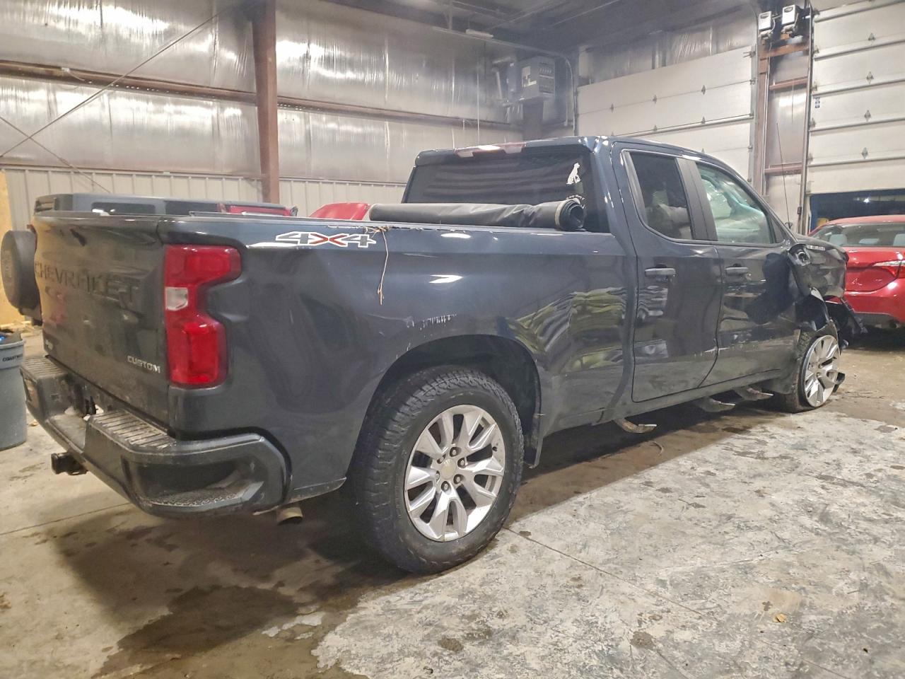 2020 CHEVROLET SILVERADO photo 3