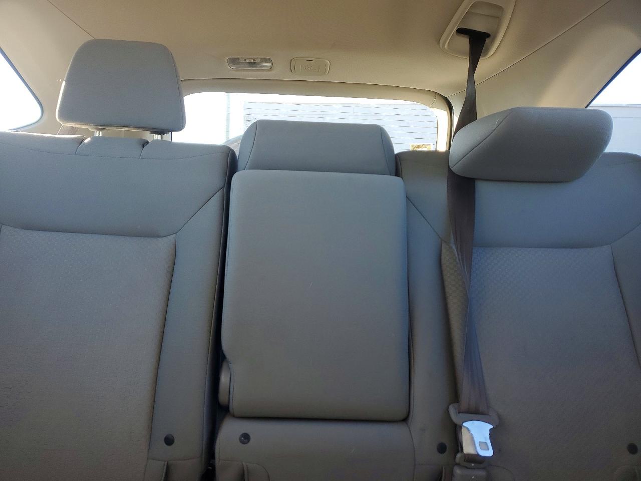 2016 HONDA CR-V LX photo 10