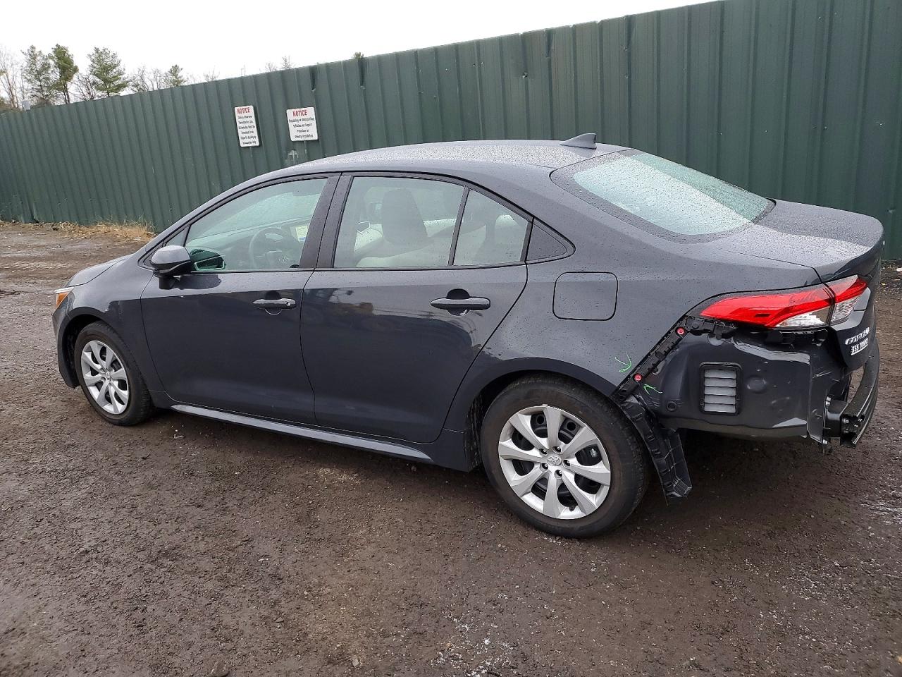 2025 TOYOTA COROLLA LE photo 2