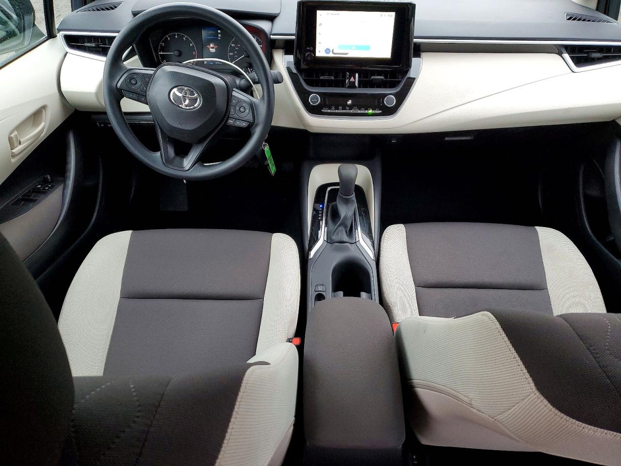 2025 TOYOTA COROLLA LE photo 8
