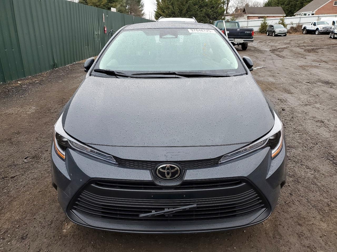 2025 TOYOTA COROLLA LE photo 5