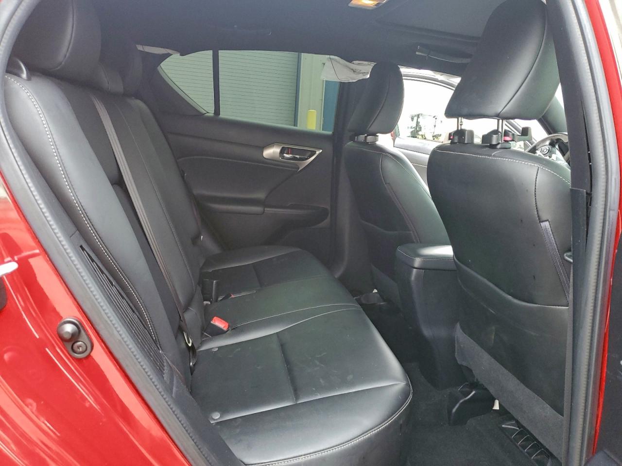 2016 LEXUS CT 200 photo 10