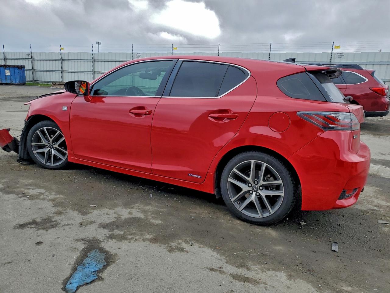 2016 LEXUS CT 200 photo 2