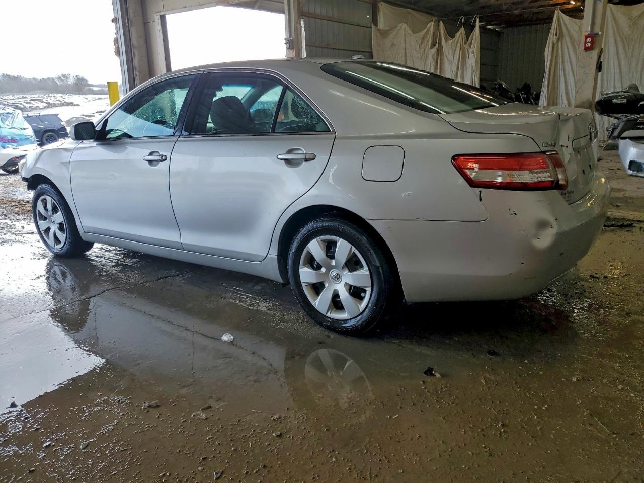2010 TOYOTA CAMRY BASE photo 2