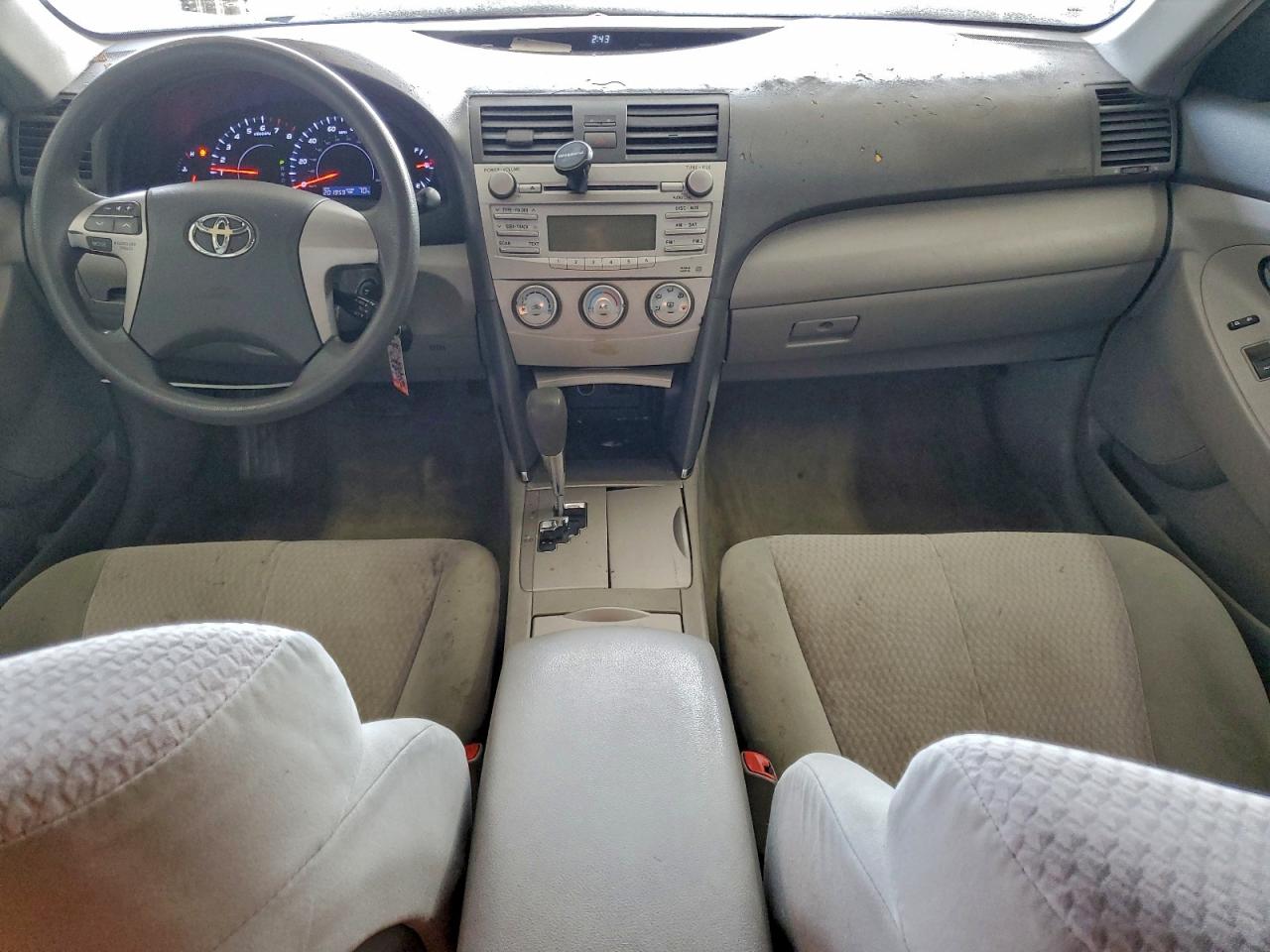 2010 TOYOTA CAMRY BASE photo 8