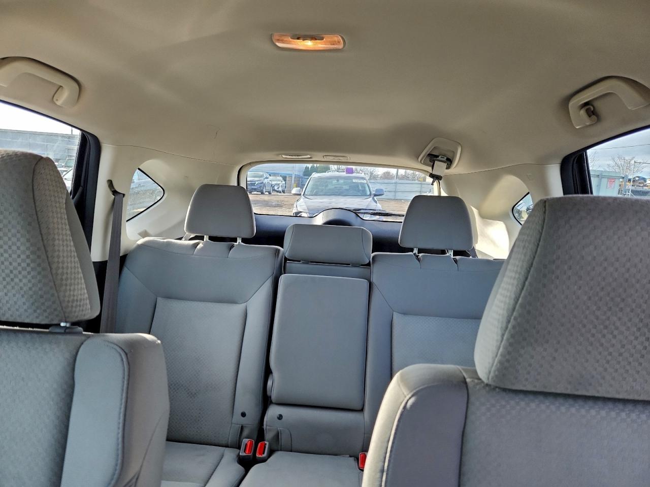 2016 HONDA CR-V LX photo 19