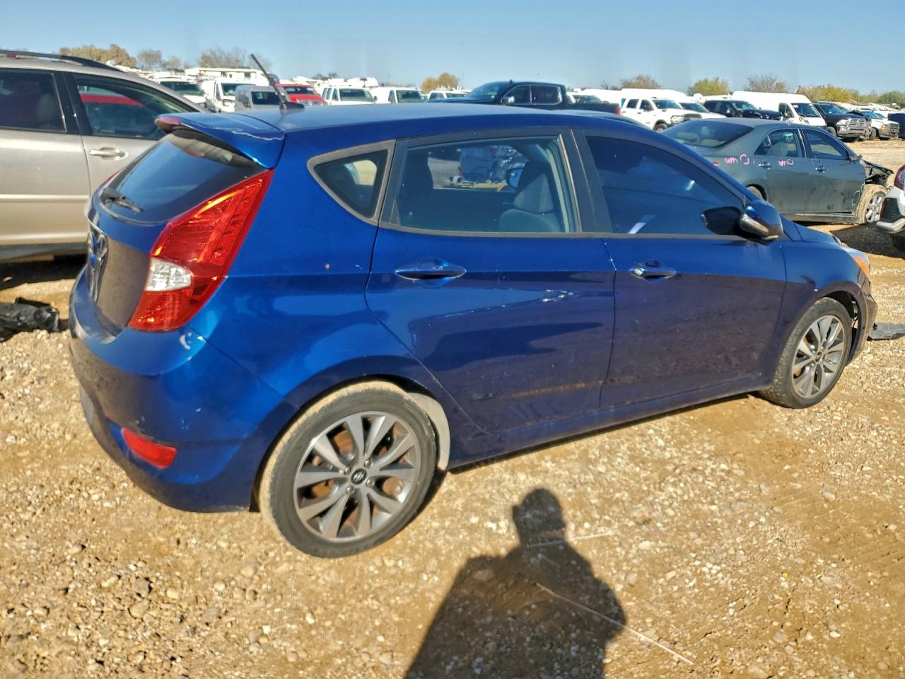 2015 HYUNDAI ACCENT GLS photo 3