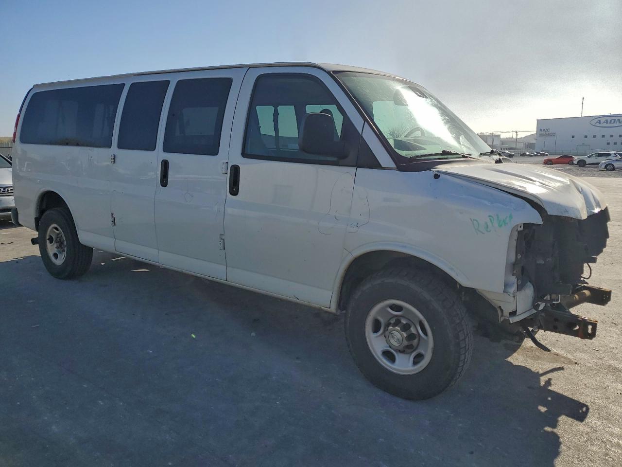 2019 CHEVROLET EXPRESS G3500 LT photo 4