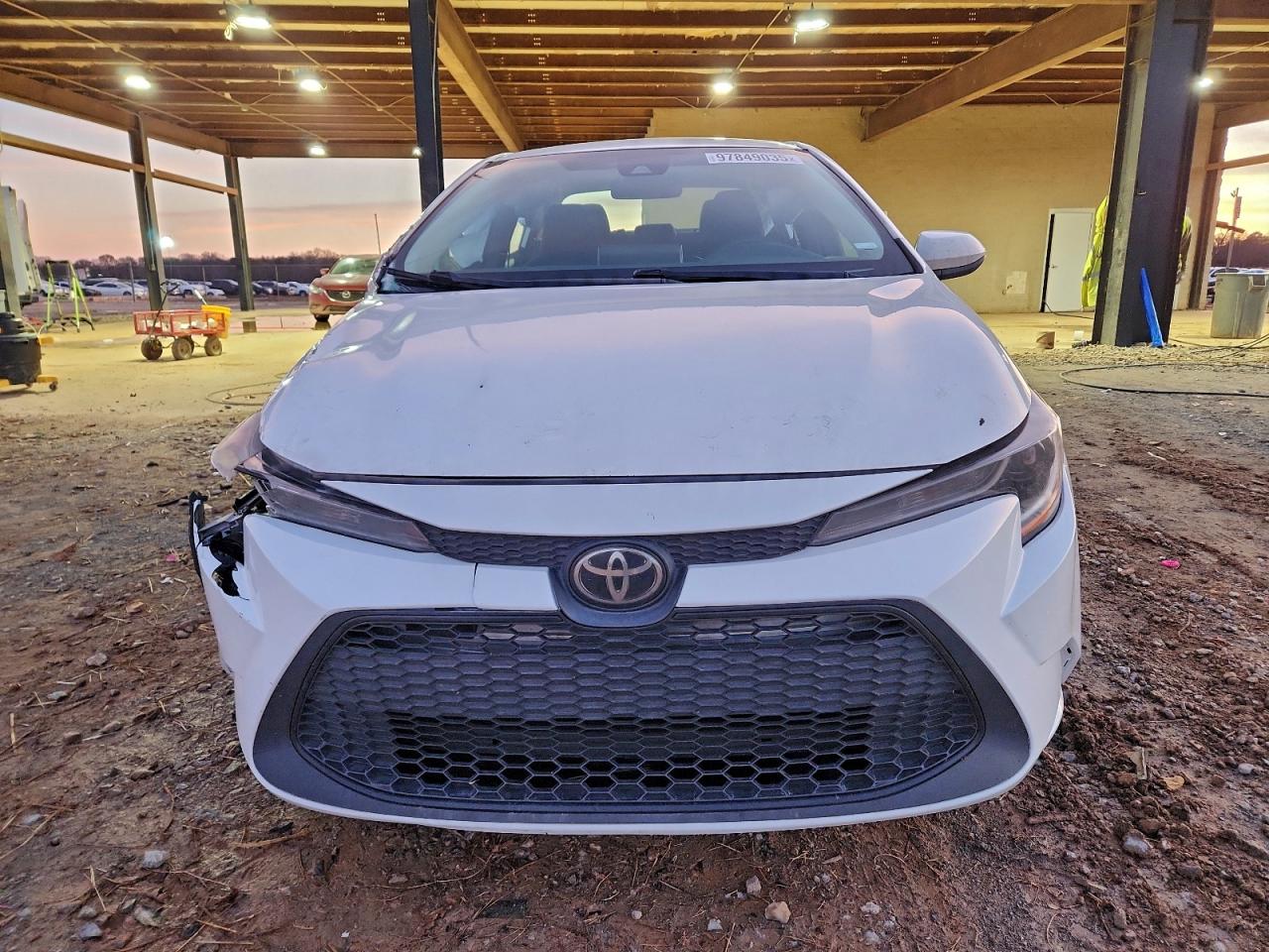 2021 TOYOTA COROLLA LE photo 9