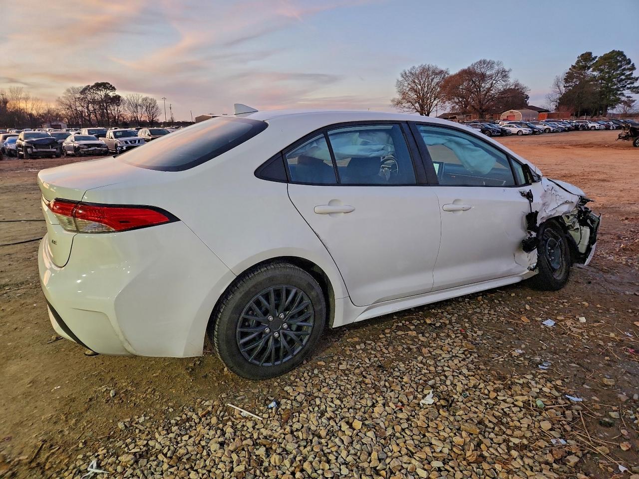 2021 TOYOTA COROLLA LE photo 5