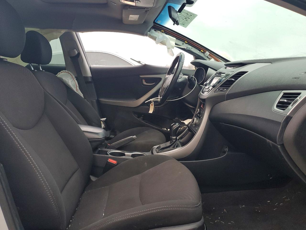 2016 HYUNDAI ELANTRA SE photo 7