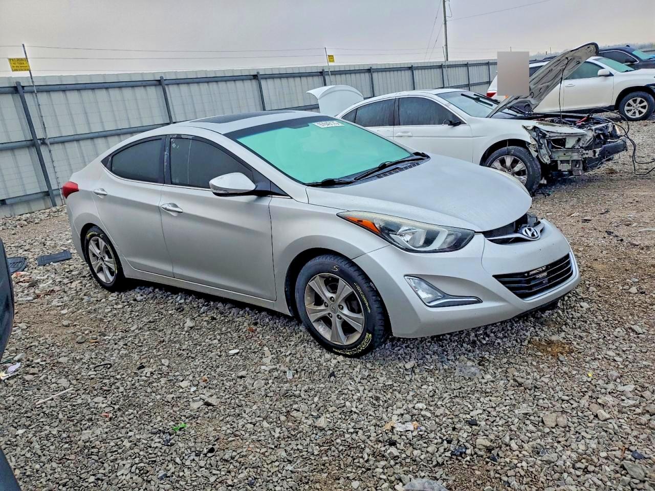 2016 HYUNDAI ELANTRA SE photo 4