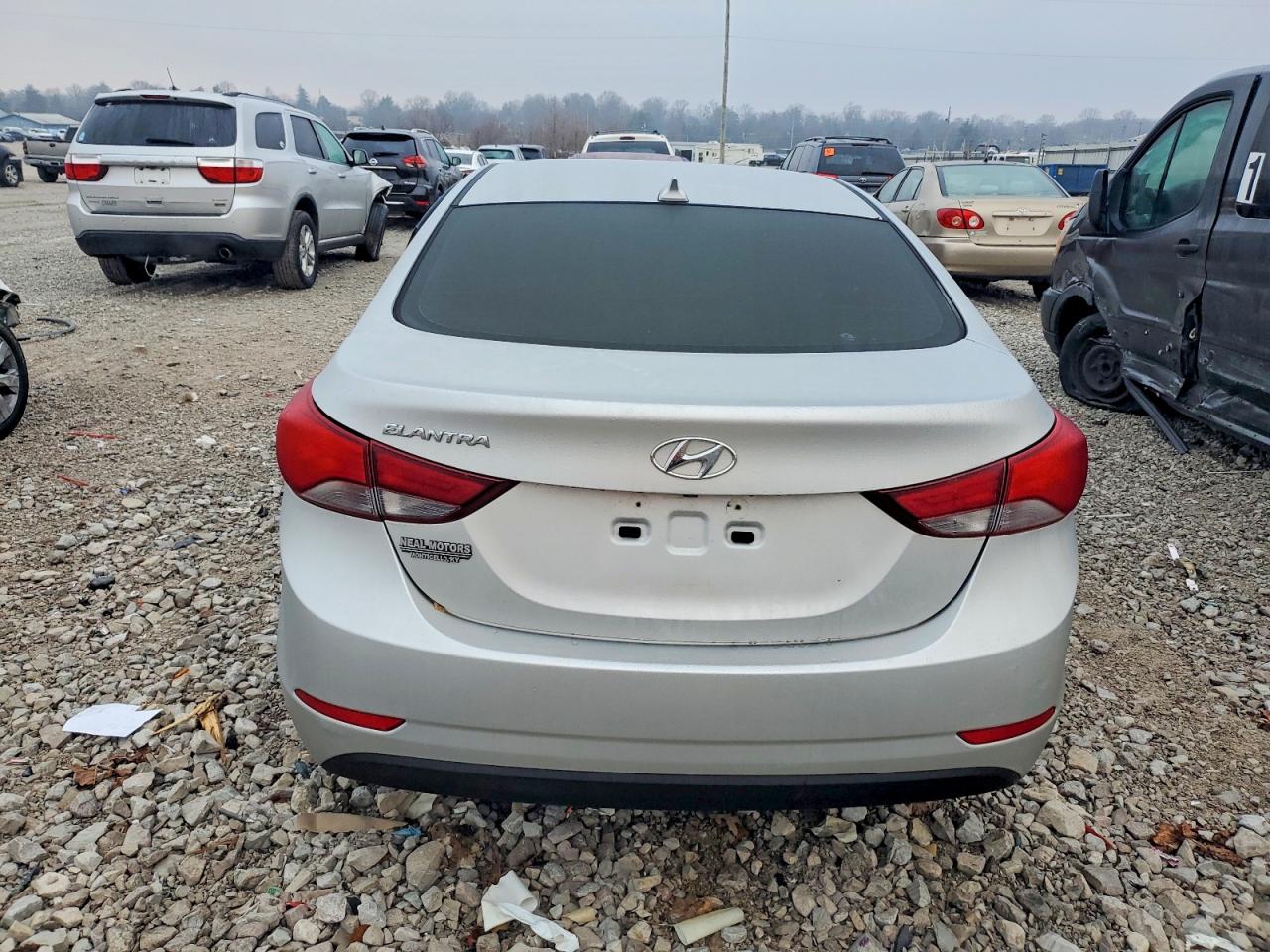 2016 HYUNDAI ELANTRA SE photo 6
