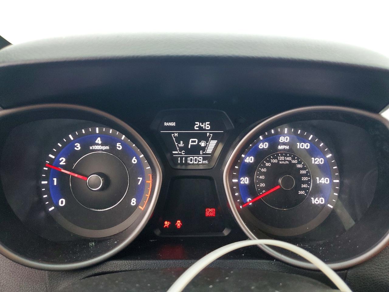 2016 HYUNDAI ELANTRA SE photo 9
