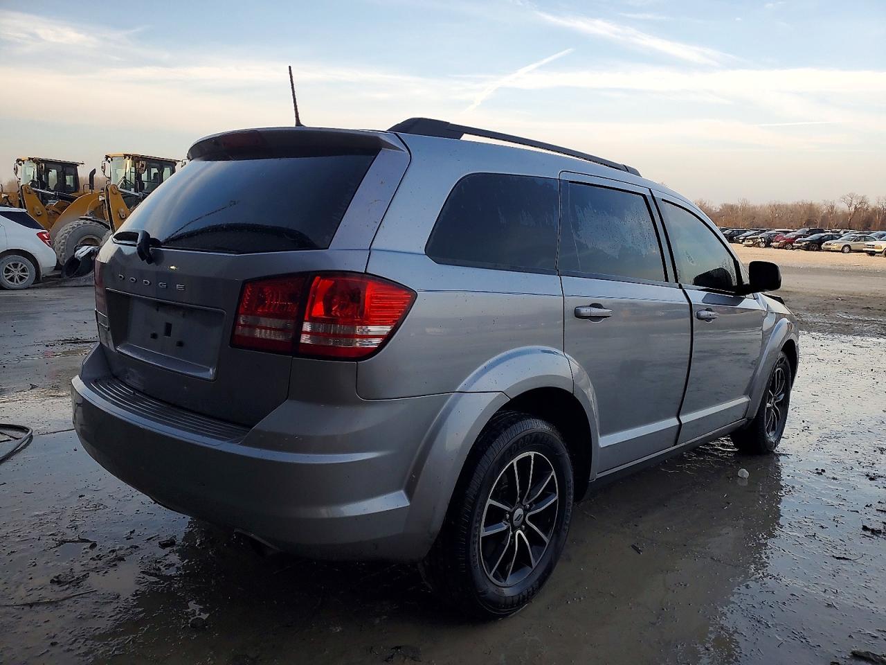 2018 DODGE JOURNEY SE photo 3