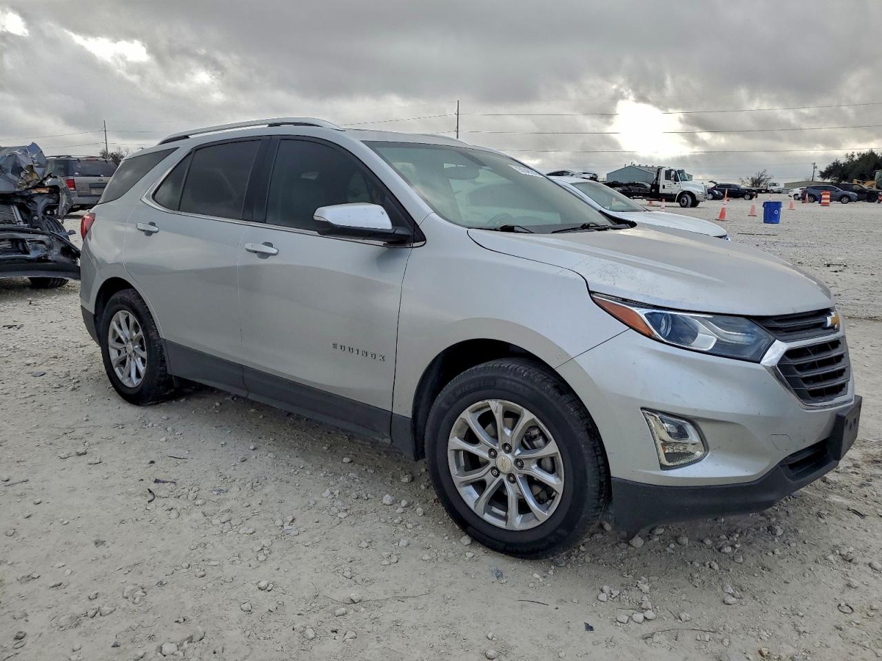 2018 CHEVROLET EQUINOX LT photo 4