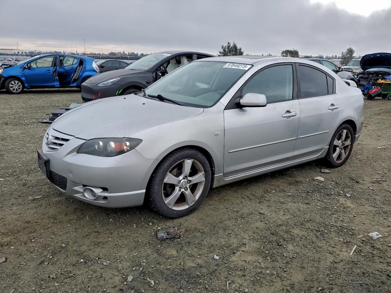 2004 MAZDA 3