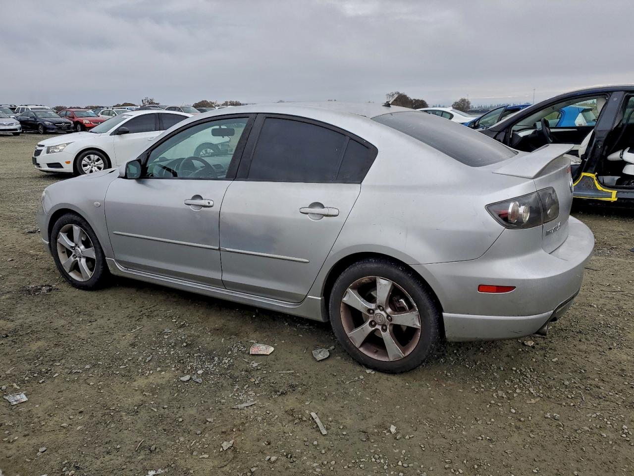 2004 MAZDA 3 S photo 2