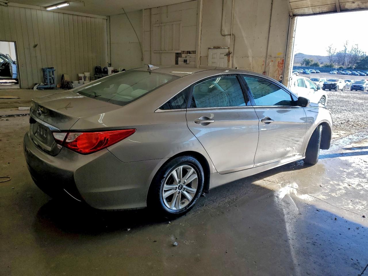 2014 HYUNDAI SONATA GLS photo 3