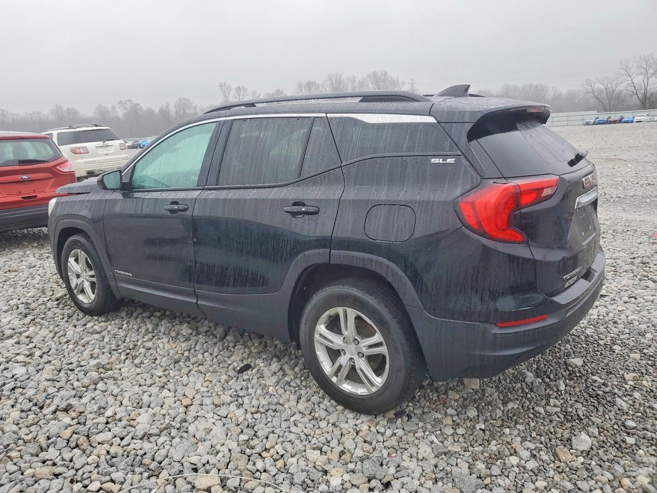 2018 GMC TERRAIN SLE photo 2