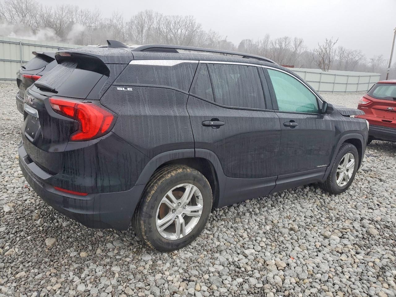 2018 GMC TERRAIN SLE photo 3