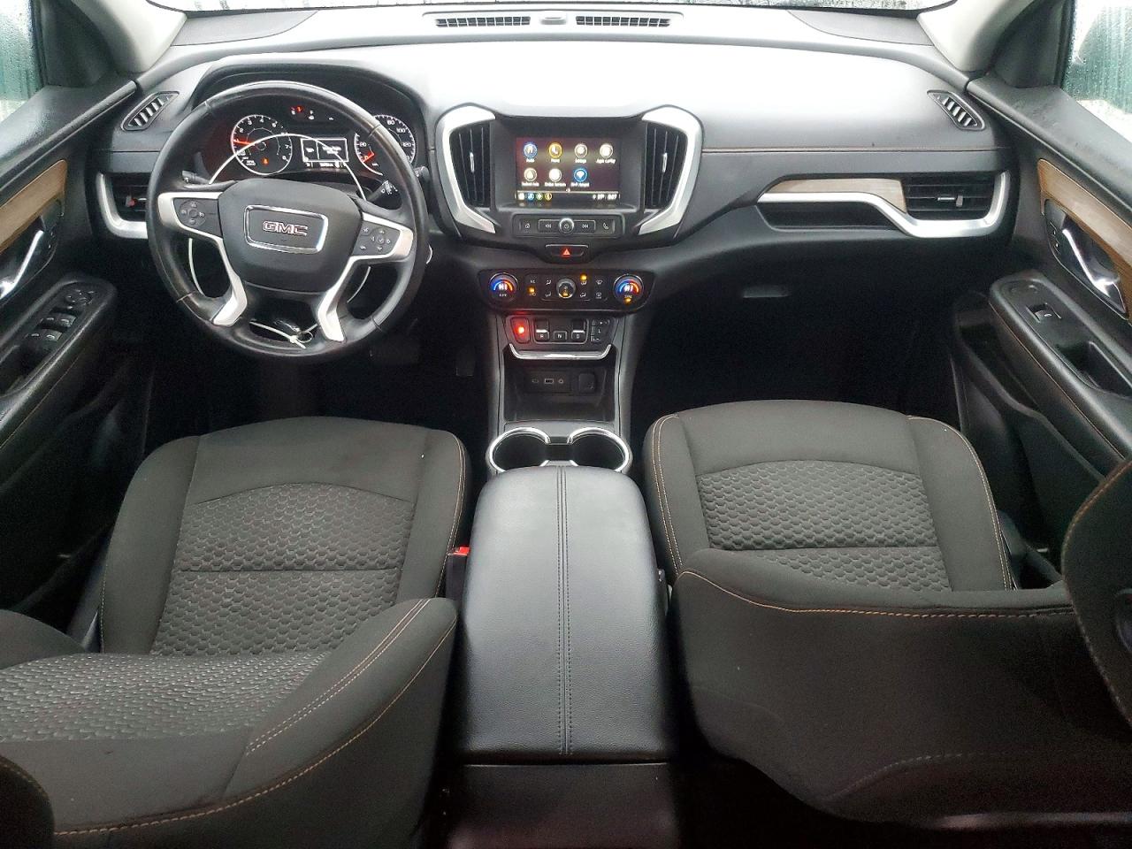 2018 GMC TERRAIN SLE photo 8