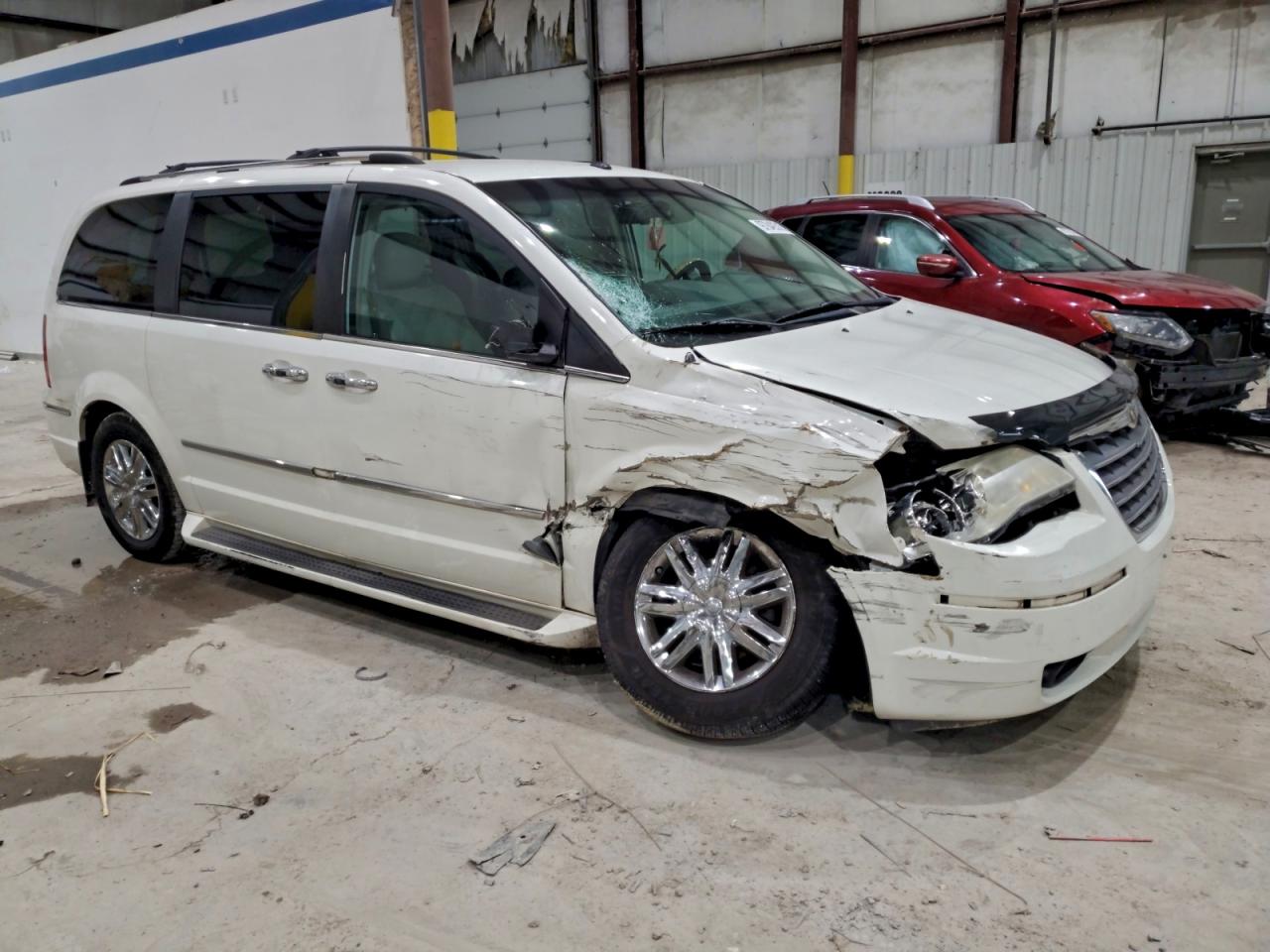2008 CHRYSLER TOWN & COUNTRY LIMITED photo 4