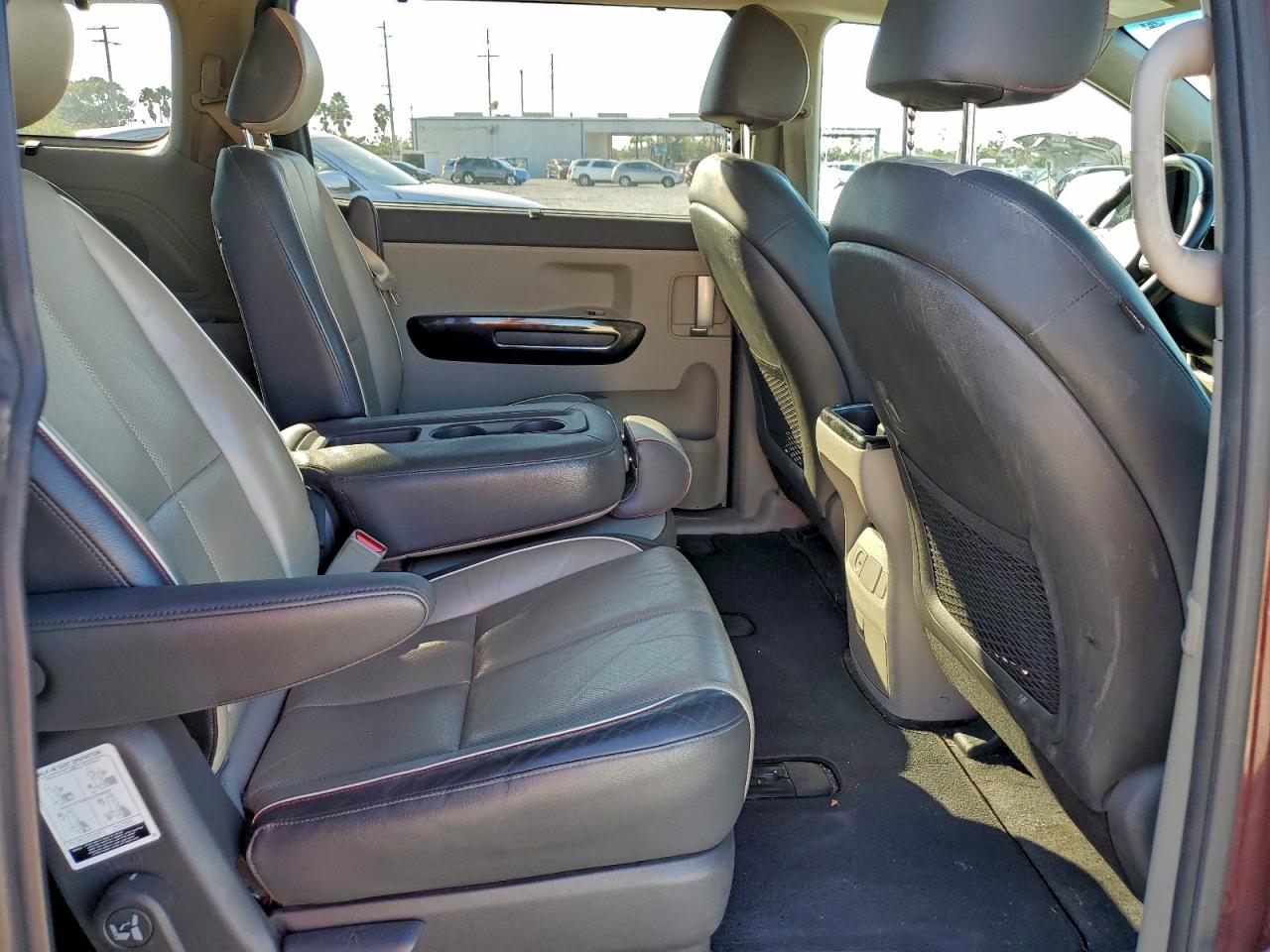 2016 KIA SEDONA EX photo 11